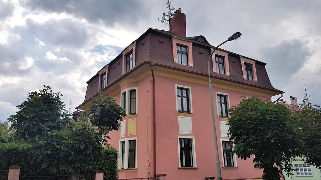 Villa Serena Karlsbad Exteriör bild