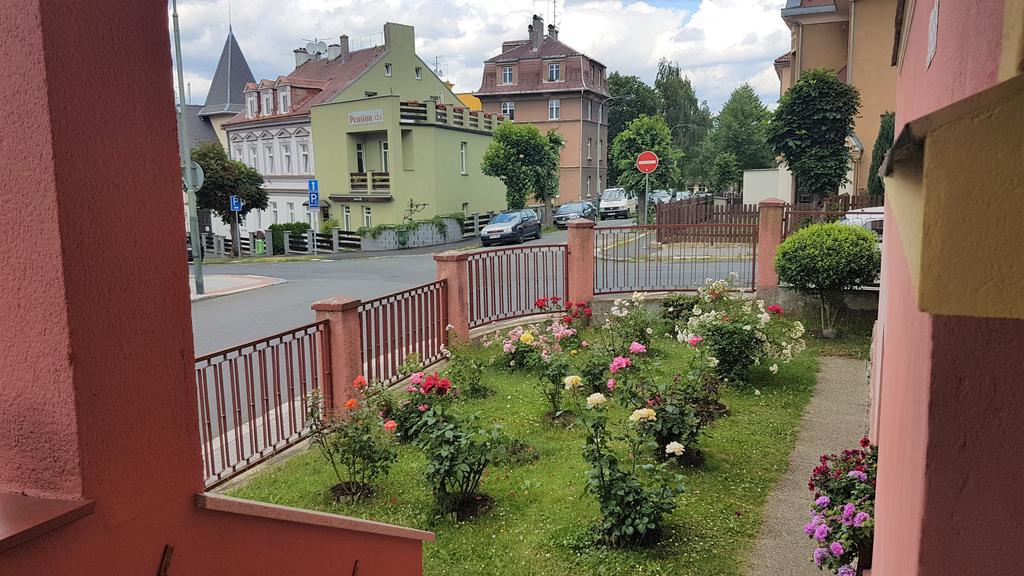 Villa Serena Karlsbad Exteriör bild