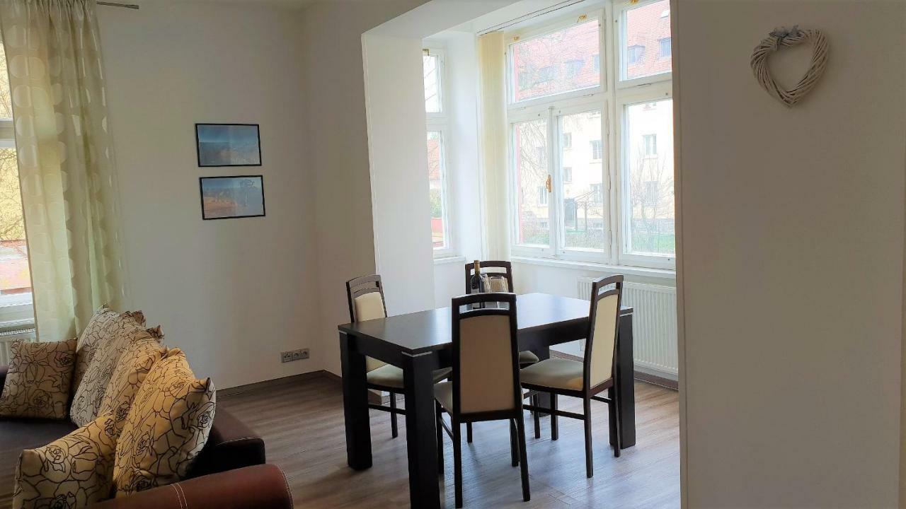 Villa Serena Karlsbad Exteriör bild